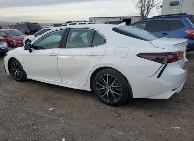
								2022 Toyota Camry full									