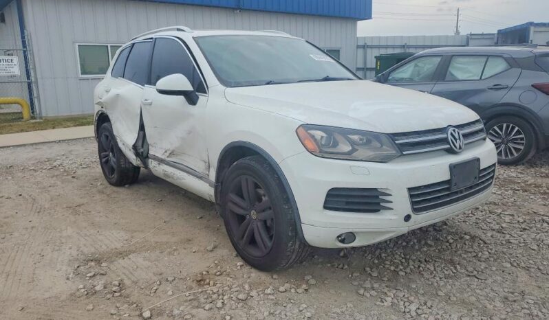 
								2014 Volkswagen Touareg full									