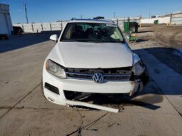 
										2014 Volkswagen Touareg full									