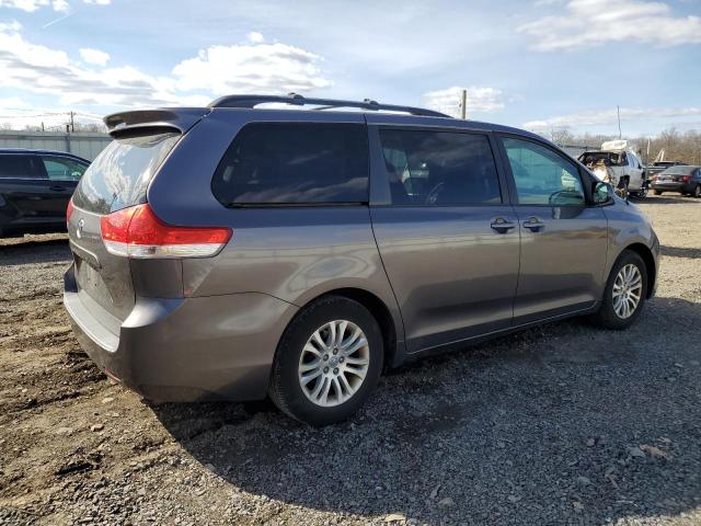 2014 Toyota Sienna xle
