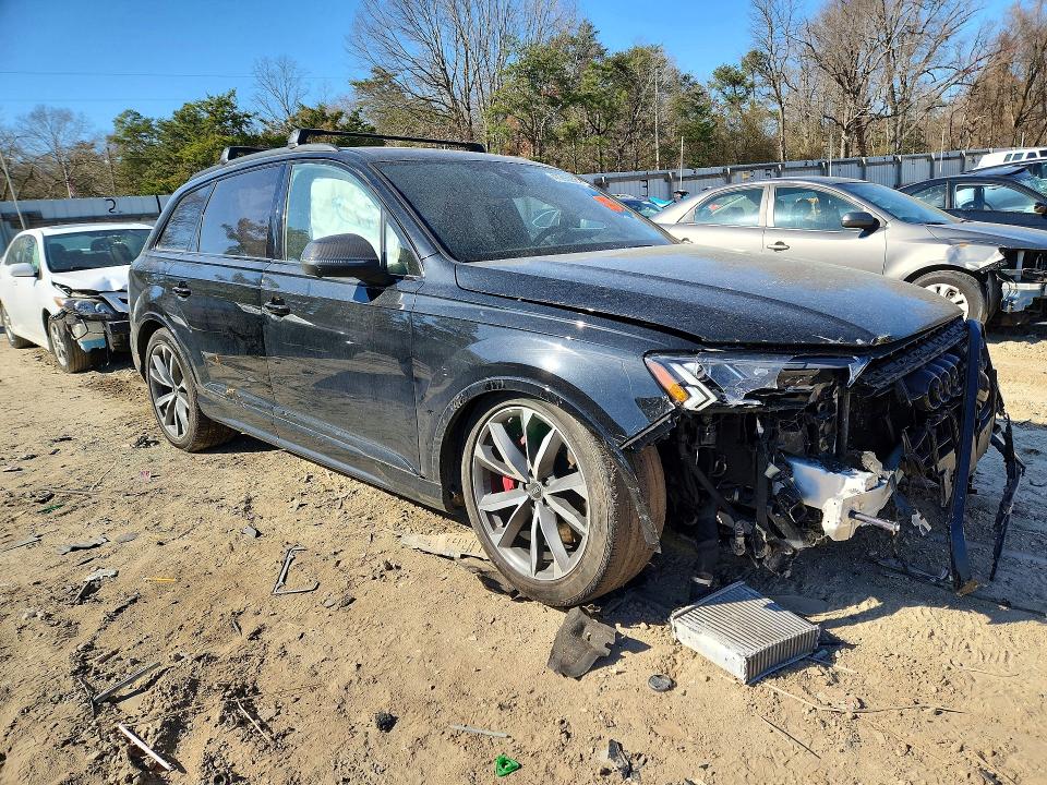 2023 Audi Sq7