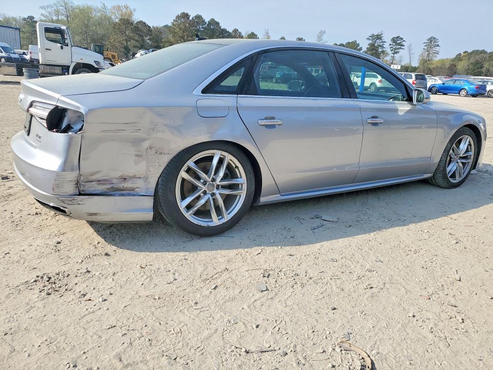 2016 Audi A8