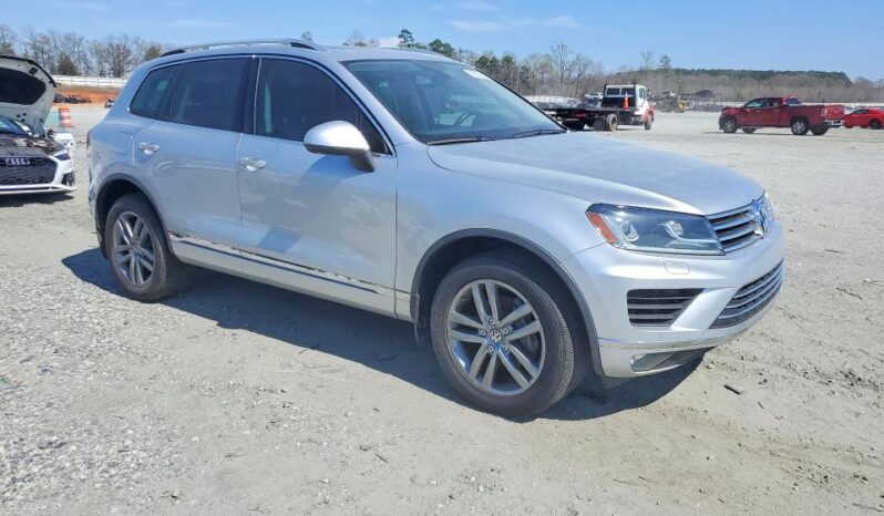 
								2016 Volkswagen Touareg full									
