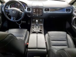 
										2017 Volkswagen Touareg full									