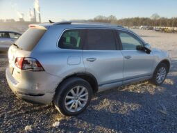 
										2012 Volkswagen Touareg full									