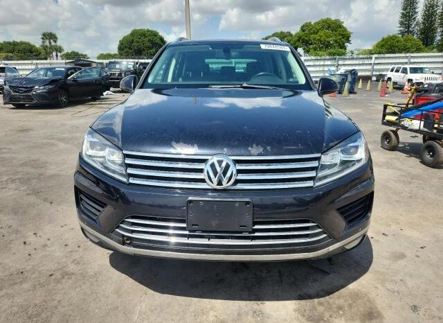 
								2015 Volkswagen Touareg full									