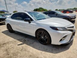 
										2018 Toyota Camry full									