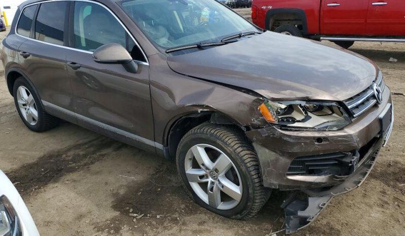 
								2012 Volkswagen Touareg full									