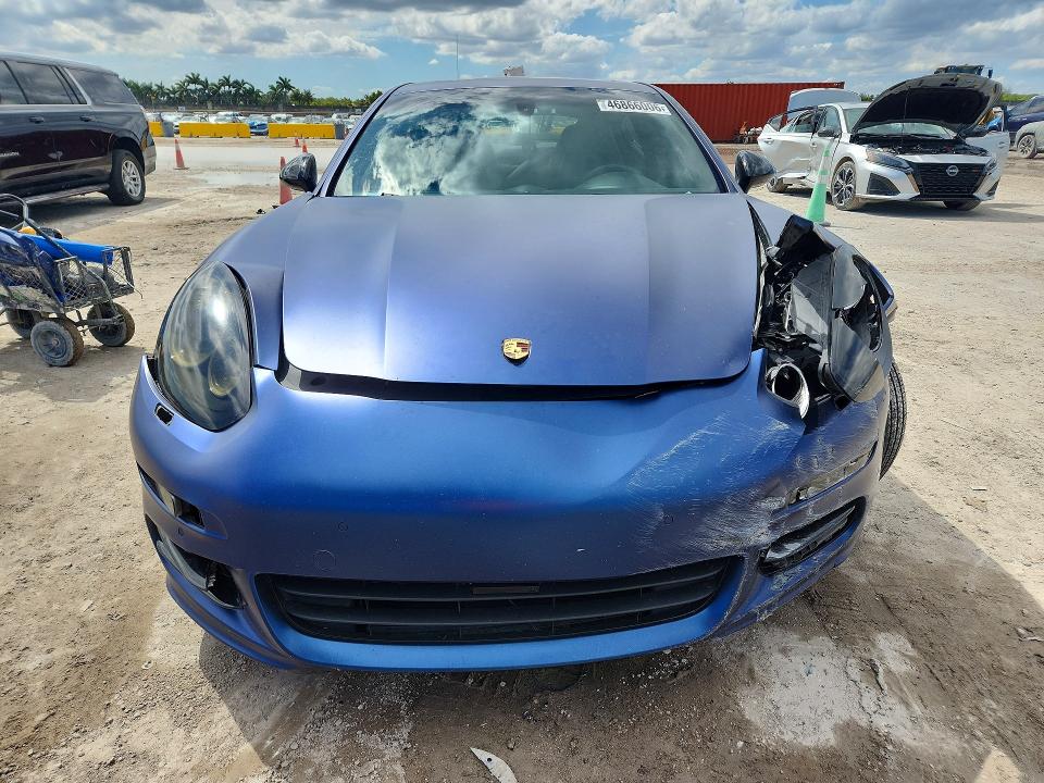2016 Porsche Panamera