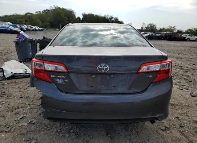 
								2012 Toyota Camry base full									