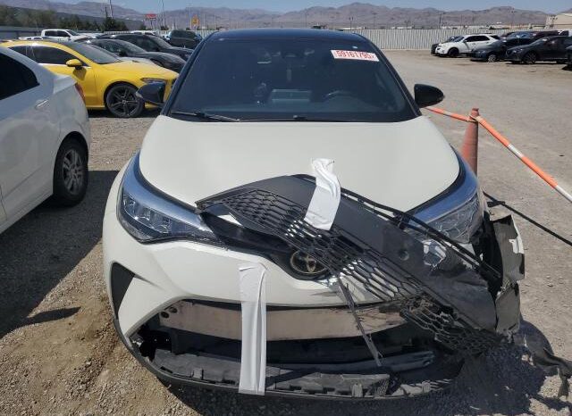 
								2021 Toyota C-hr full									