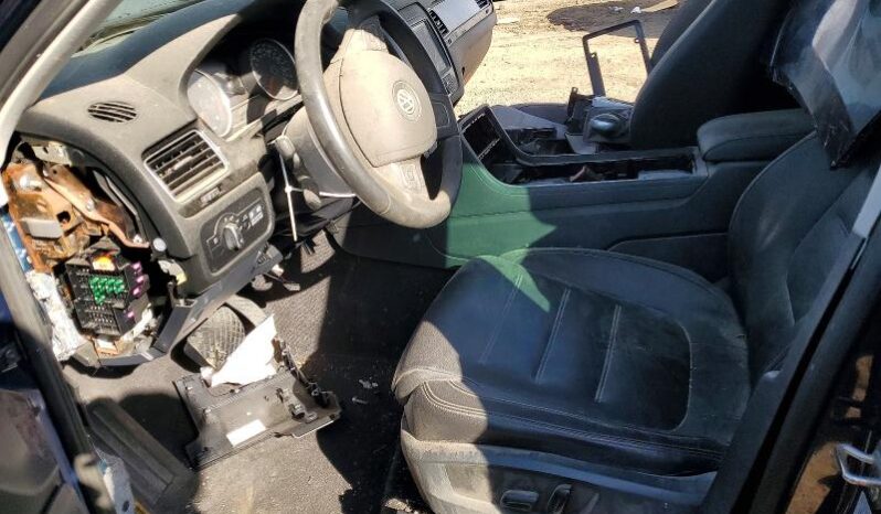 
								2011 Volkswagen Touareg full									