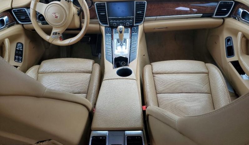 
								2011 Porsche Panamera full									