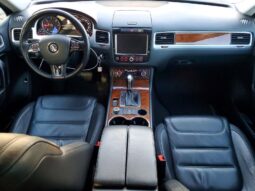 
										2013 Volkswagen Touareg full									