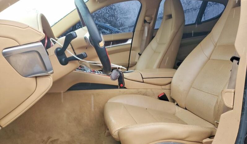 
								2013 Porsche Panamera full									