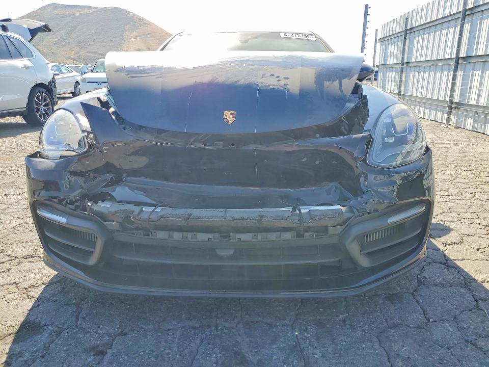 2022 Porsche Panamera