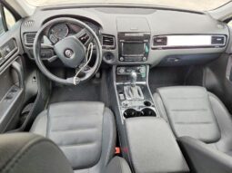 
										2014 Volkswagen Touareg full									