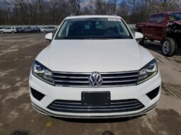 
										2016 Volkswagen Touareg full									
