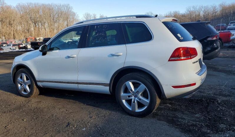 
								2013 Volkswagen Touareg full									