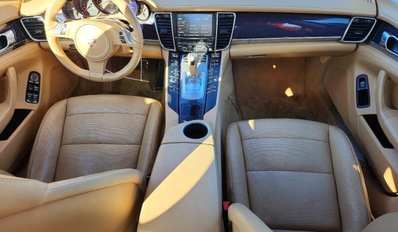 
								2012 Porsche Panamera full									