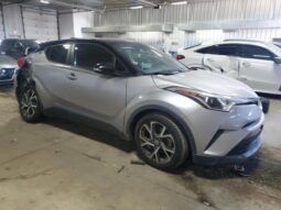 
										2019 Toyota C-hr full									