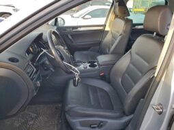 
										2016 Volkswagen Touareg full									