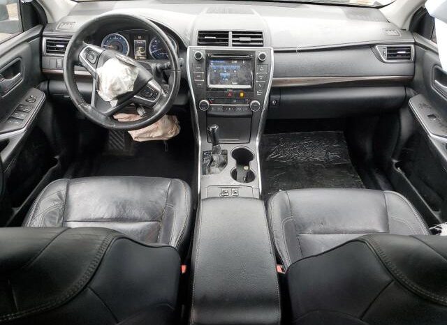 
								2016 Toyota Camry le full									