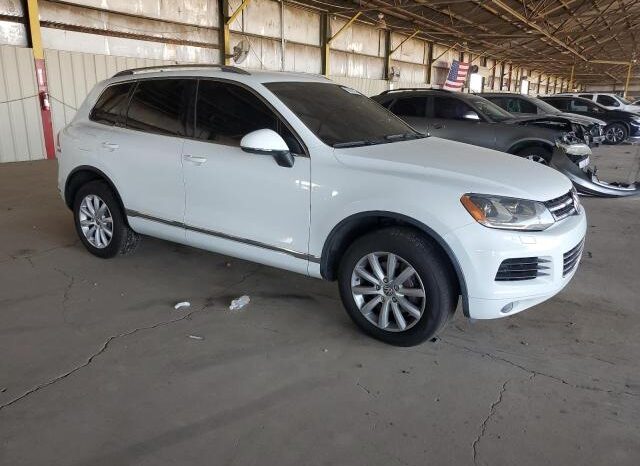 
								2012 Volkswagen Touareg full									