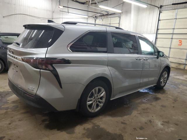2023 Toyota Sienna xle
