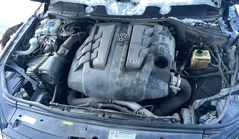 
								2015 Volkswagen Touareg full									