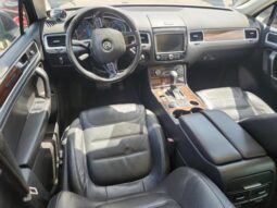 
										2015 Volkswagen Touareg full									