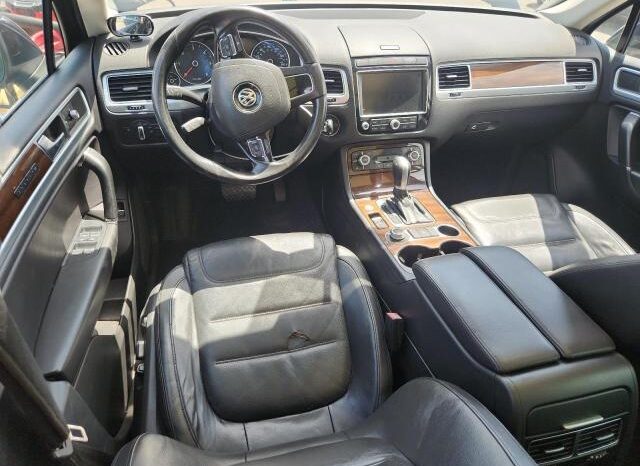 
								2015 Volkswagen Touareg full									