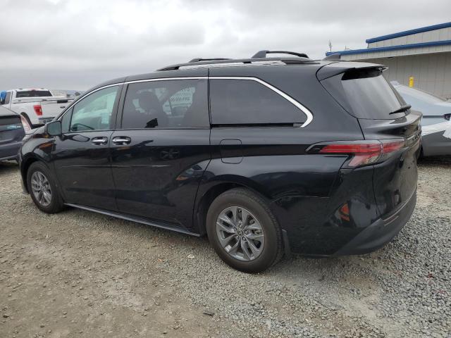 2022 Toyota Sienna xle
