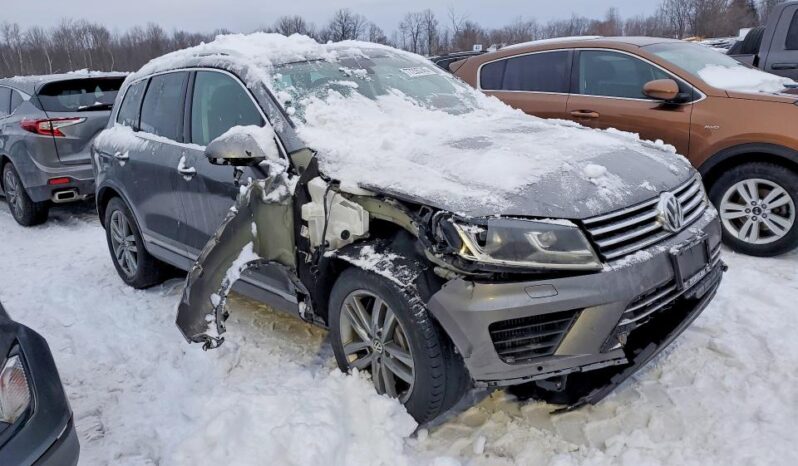 
								2015 Volkswagen Touareg full									
