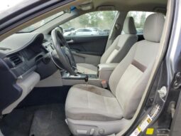 
										2012 Toyota Camry base full									