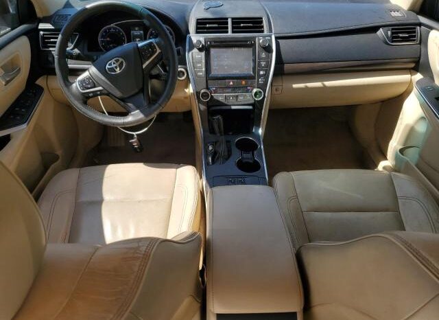 
								2015 Toyota Camry le full									