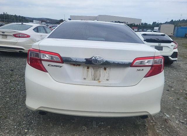 
								2012 Toyota Camry se full									