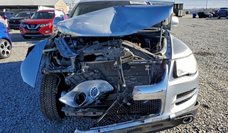 
								2008 Volkswagen Touareg full									