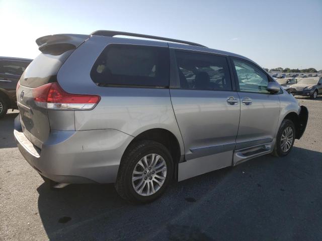 2012 Toyota Sienna