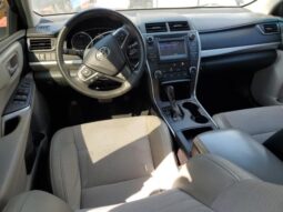 
										2016 Toyota Camry le full									
