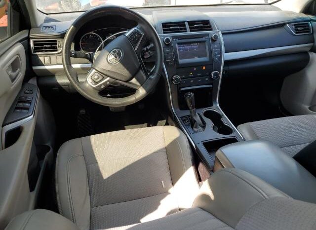 
								2016 Toyota Camry le full									