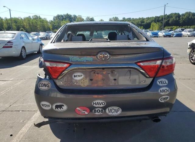 
								2016 Toyota Camry le full									