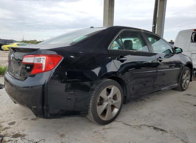 
								2012 Toyota Camry full									