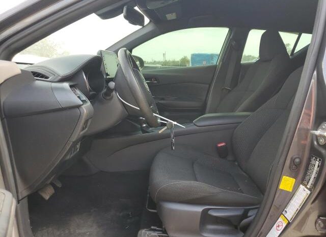 
								2019 Toyota C-hr full									