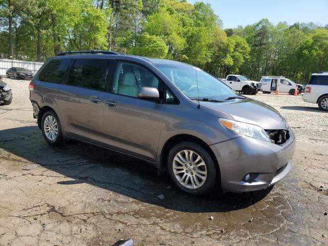 2014 Toyota Sienna xle