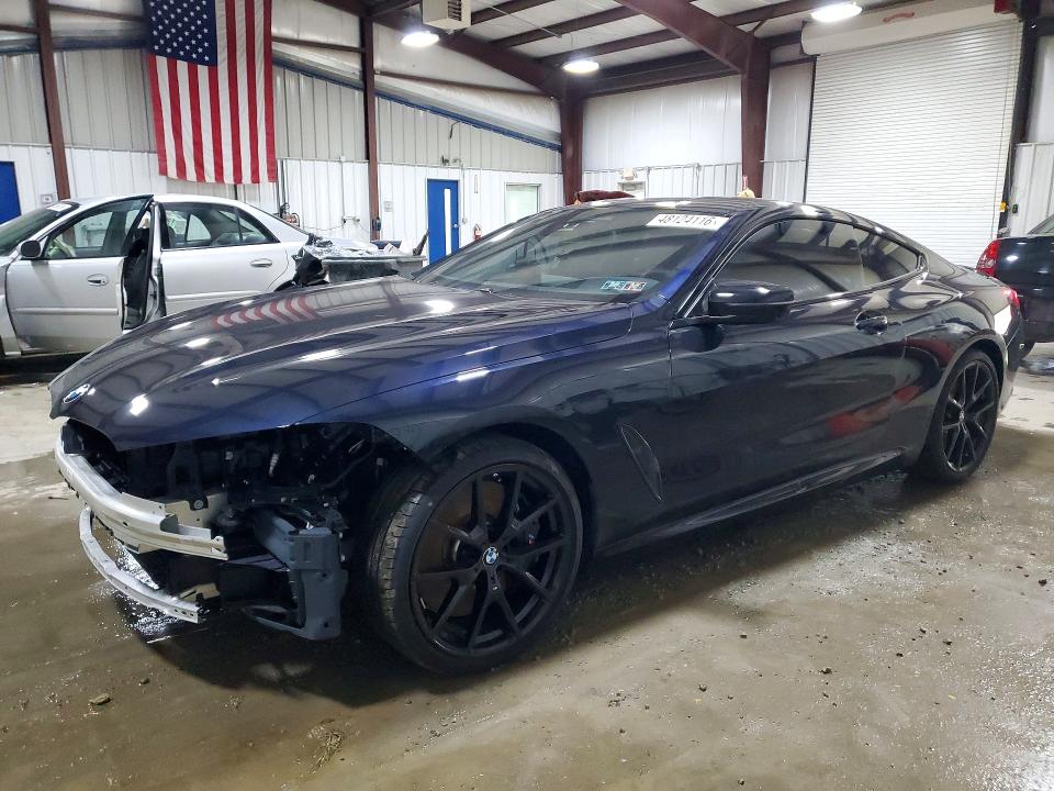 2025 BMW M8