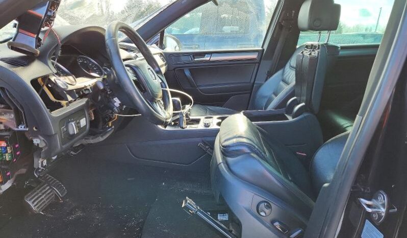 
								2014 Volkswagen Touareg full									