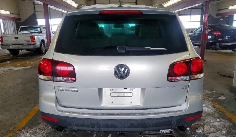 
								2008 Volkswagen Touareg full									