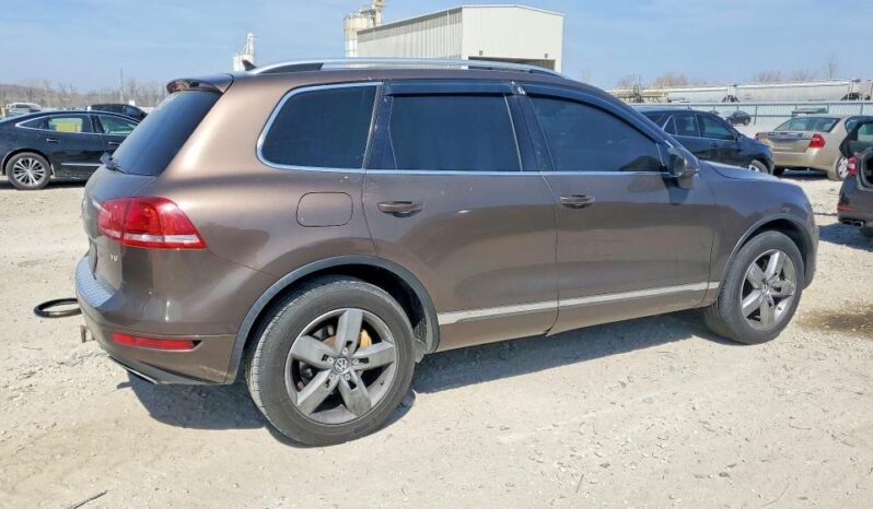 
								2013 Volkswagen Touareg full									