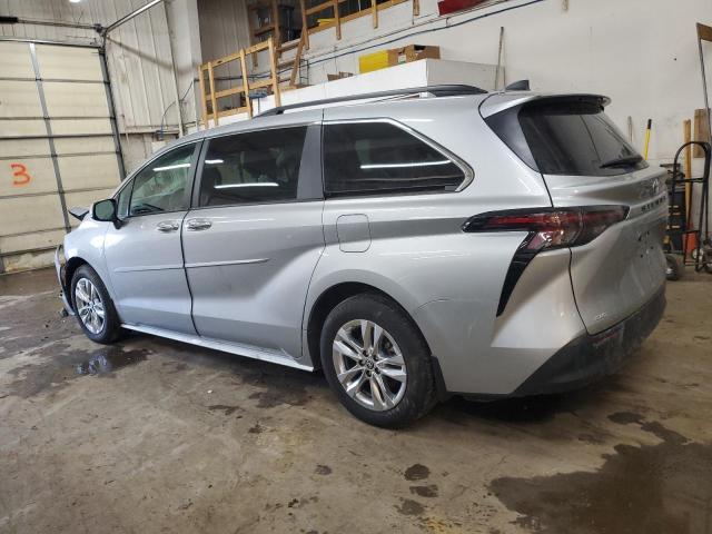 2023 Toyota Sienna xle